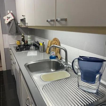 Apartment Spacious And Comfortable 2bed 2 Bath Near Airport And Citycenter Lissabon