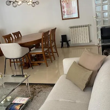 Apartment Spacious And Comfortable 2bed 2 Bath Near Airport And Citycenter *