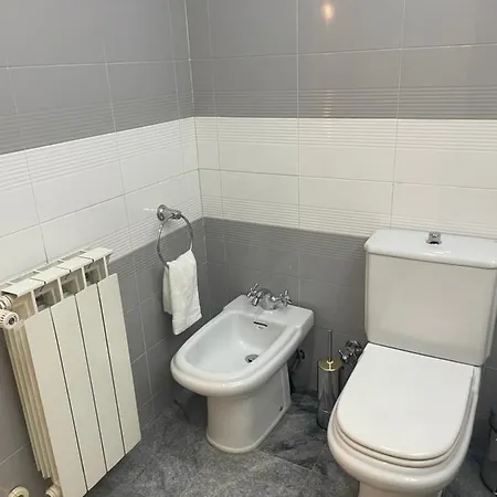 Spacious And Comfortable 2bed 2 Bath Near Airport And Citycenter Apartman Lisboa