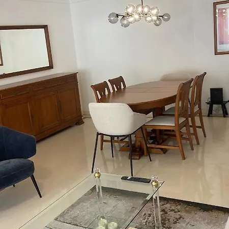 Spacious And Comfortable 2bed 2 Bath Near Airport And Citycenter Apartman *